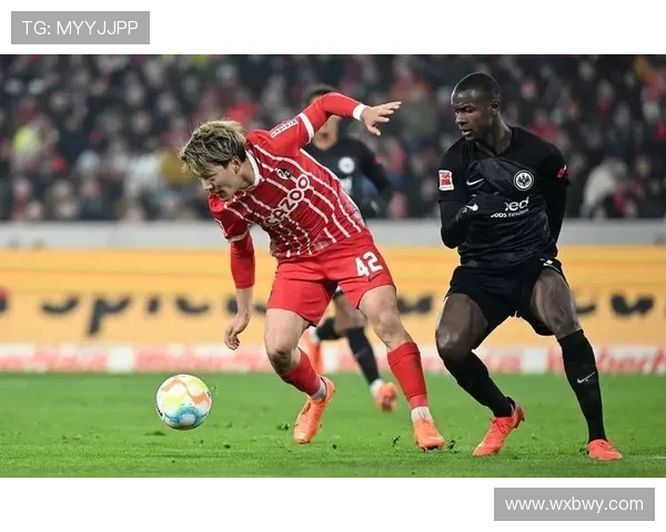 弗赖堡足球俱乐部的崛起与历史传承探索 弗赖堡足球俱乐部的崛起与历史传承探索