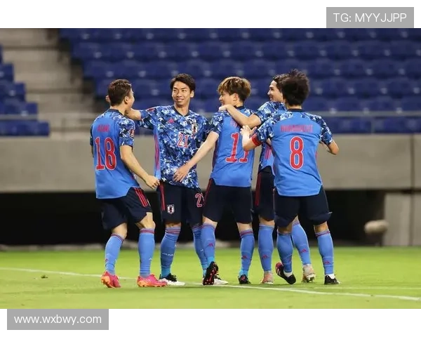 中国足球队迎战日本队 全力冲击亚洲杯四强目标 中国足球队迎战日本队 全力冲击亚洲杯四强目标