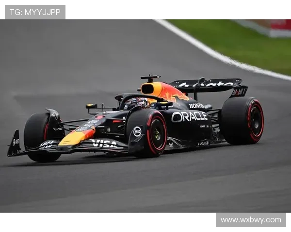 F1赛季最新动态:红牛车队再创辉煌 梅赛德斯和法拉利激烈角逐引关注 F1赛季最新动态:红牛车队再创辉煌 梅赛德斯和法拉利激烈角逐引关注